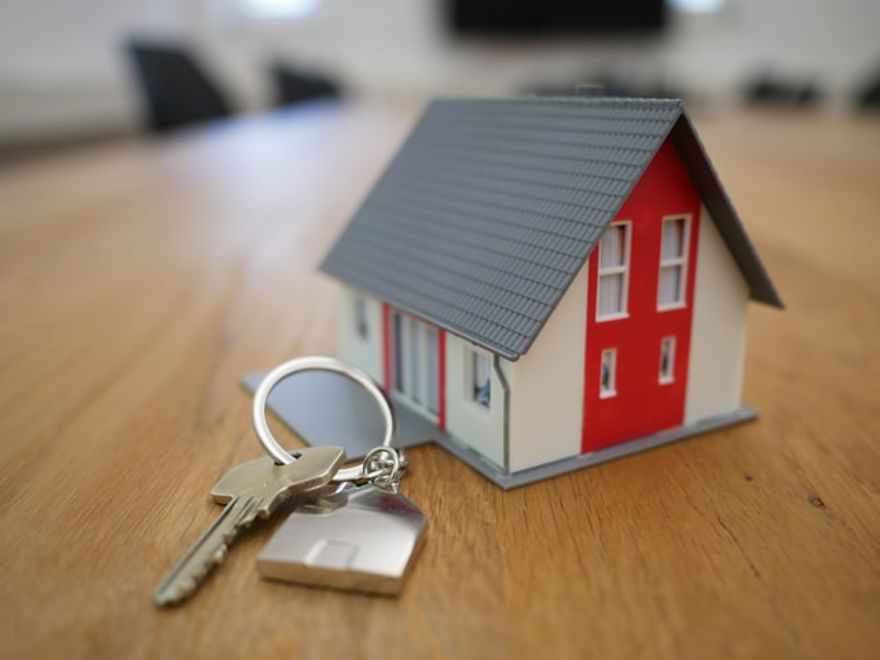 keyring with house 